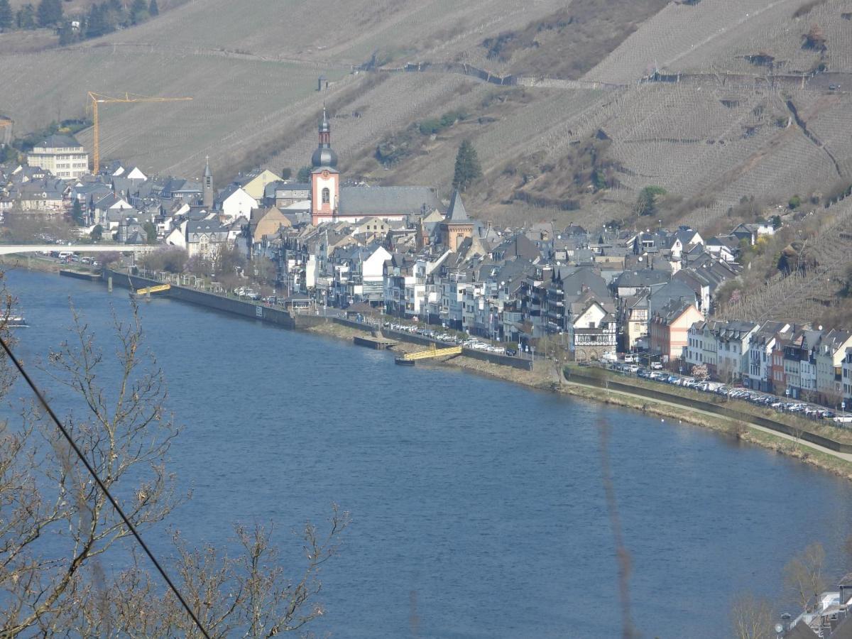Ferienwohnung "Off Born" Familie Bremm Zell an der Mosel Exterior photo